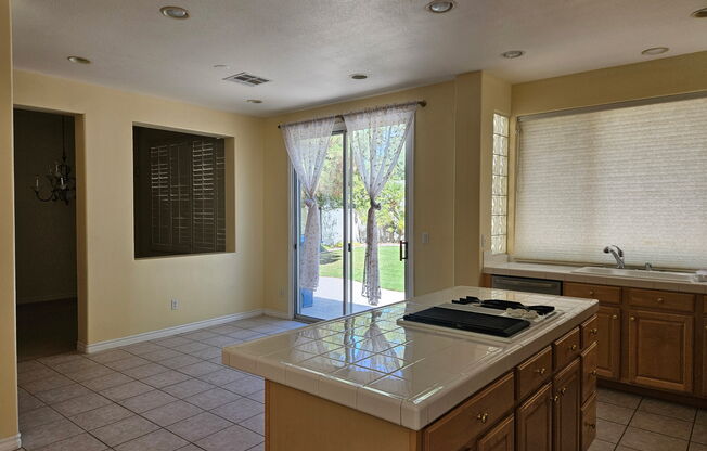 1216 PALMARES Court