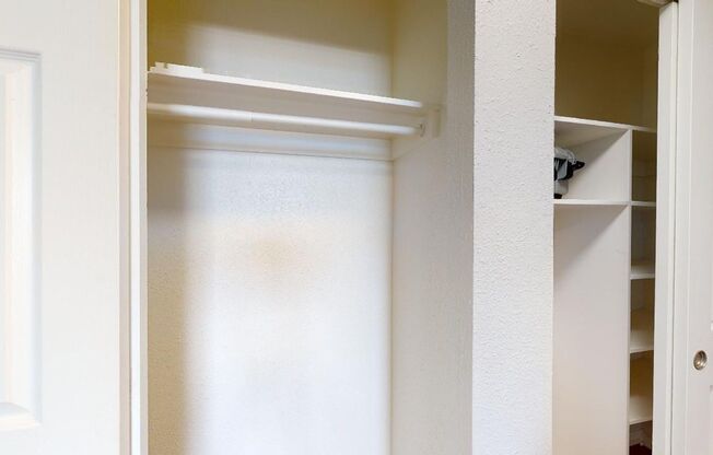 1 bed, 1 bath, 778 sqft, $945, Unit 11600 East 16th Ave #8