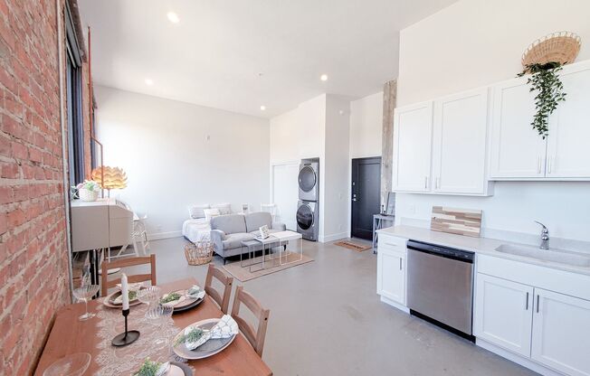 Studio, 1 bath, 460 sqft, $935, Unit B410