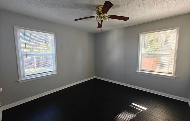 2 beds, 1 bath, $1,200