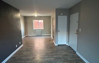 3 beds, 1 bath, $845, Unit 2307 A8