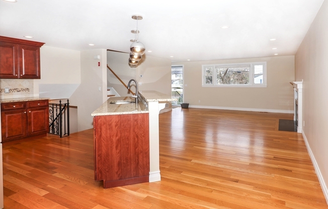 48 GRAYMORE RD