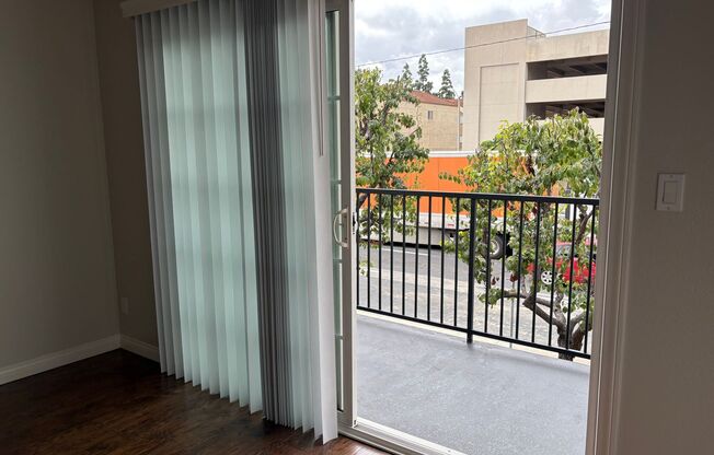 2 beds, 2 baths, 1,100 sqft, $2,905, Unit C050