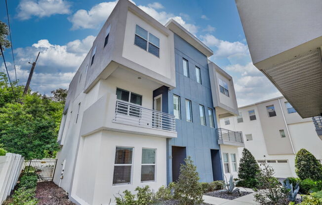 105 W GRANT ST
