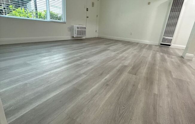 1 bed, 1 bath, 525 sqft, $1,925, Unit 9165-2