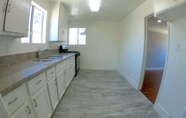 1 bed, 1 bath, 676 sqft, $2,000