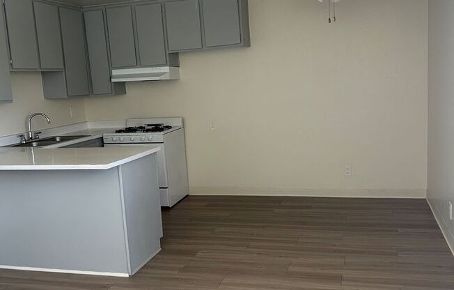 1 bed, 1 bath, 511 sqft, $1,850, Unit 214