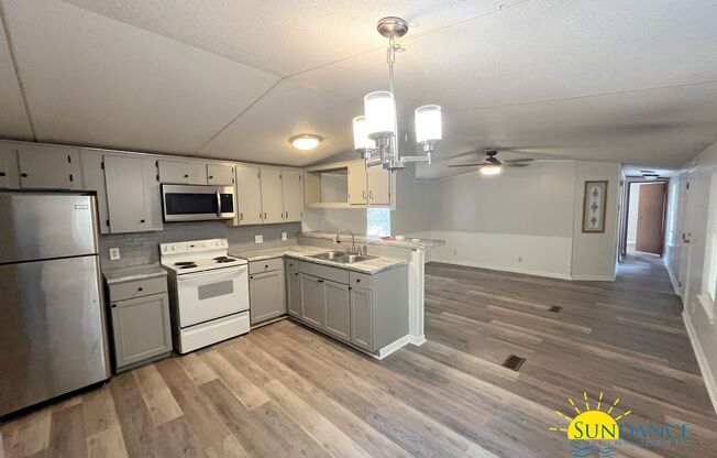 Nice 3 Bedroom Mobile Home in Niceville!