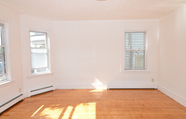 3 beds, 1.5 baths, 1,500 sqft, $2,800, Unit 1