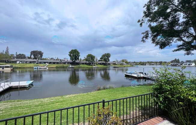 Lakefront 3 Bedroom in San Marcos with a Dock