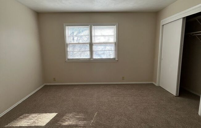 2 beds, 2 baths, 1,200 sqft, $975, Unit #10