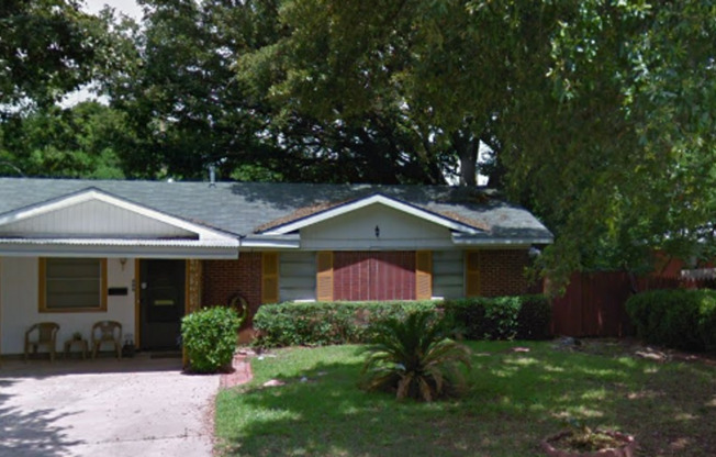 3 bedroom 1 bathroom Cherokee Park