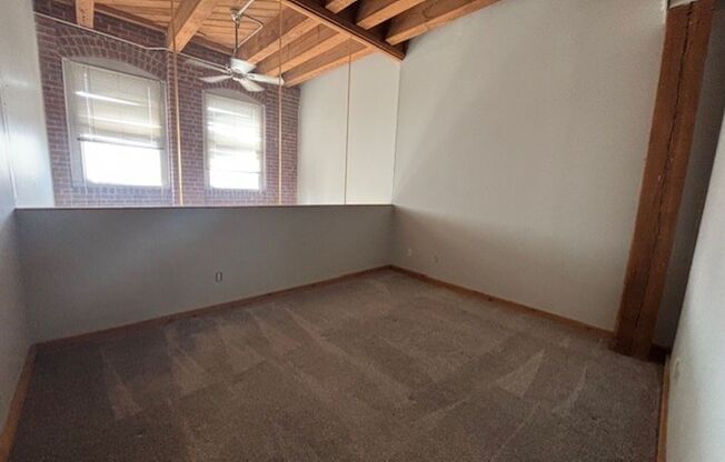 2 beds, 1.5 baths, 1,330 sqft, $1,725, Unit 438