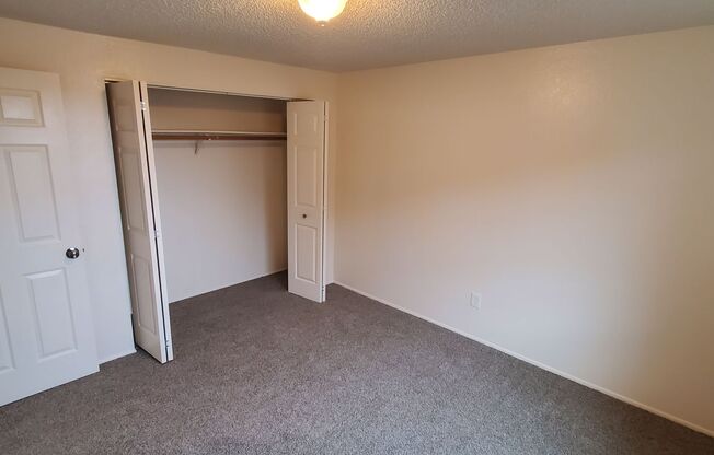 2 beds, 1 bath, 928 sqft, $1,295, Unit 1462